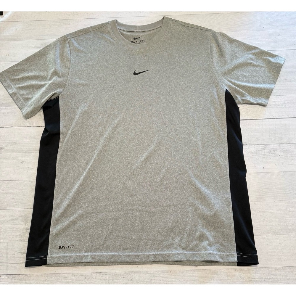 Nike men's drift short sleeve shirt grey and black size large